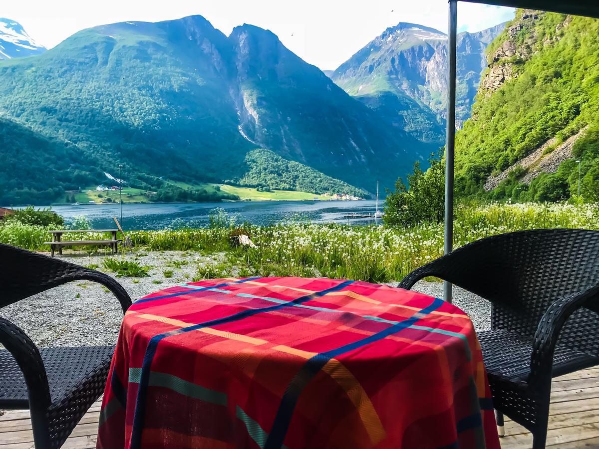 Hjorundfjord Hostel Bjørke Εξωτερικό φωτογραφία